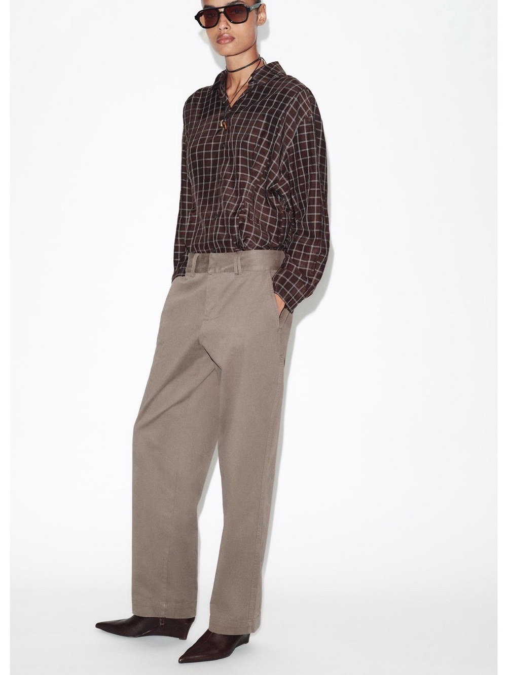 Zara women MID-RISE STRAIGHT LEG PANTS Straight-Leg Pants in Taupe